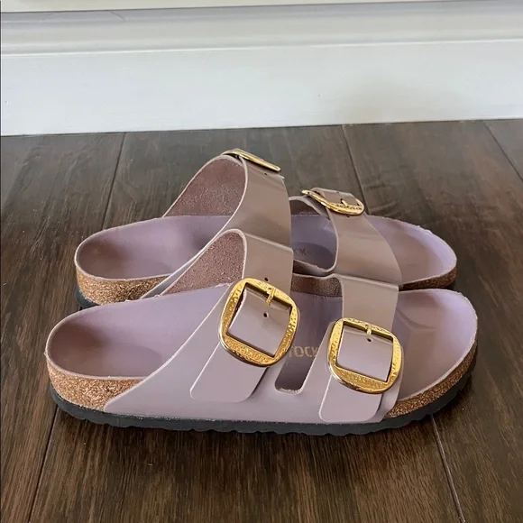 BIRKENSTOCK BIG BUCKLE Hammered Arizona Sandals! - Picture 4 of 9